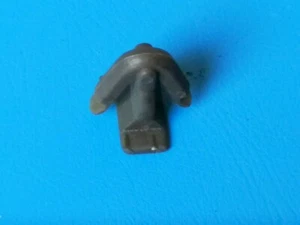 Parachoques goma Ford Taunus MK1 clip clásico nuevo - Imagen 1 de 2