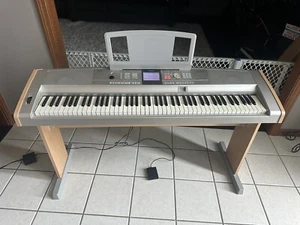 Yamaha DGX-505 Portable Grand Piano Full-size Keyboard 88 Keys with Stand, Pedal - Picture 1 of 6