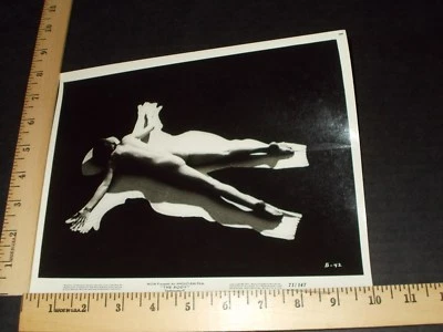 Rare Original VTG 1971 MGM Anglo EMI The Body Nude Movie Photo Still - Image 1 of 4