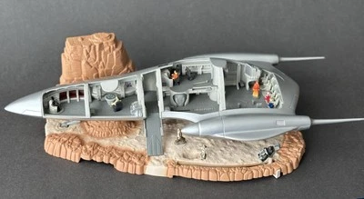 Star Wars Micro Machines RARE Naboo Royal Starship Repair Playset '99 Episode I - Image 1 of 4