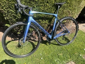 Merida Scultura Endurance Carbon. Mediano. 105 12 velocidades. Todos los componentes nuevos - Imagen 1 de 7