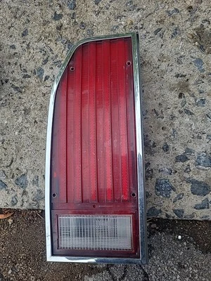 1979-1991 CROWN VICTORIA LTD STATION WAGON LH DRIVERS SIDE TAILLIGHT ASSMBLY OEM - Image 1 of 3