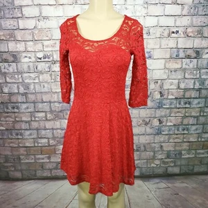 Vestido de Patinador de Encaje Rojo Floral Crochet Ajuste Llamarada 3/4 Mangas Material Niña Jr Talla M - Imagen 1 de 9