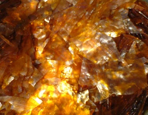 1 kg SCHELLACK LEMON M/M WACHSHALTIG BLÄTTERSCHELLACK IN BLÄTTERN - Bild 1 von 1