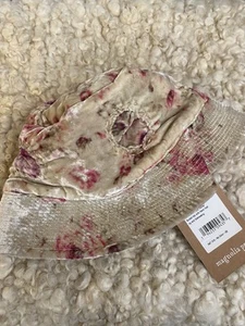 Sombrero cubo cazador de terciopelo de seda con perlas de magnolia floral - Imagen 1 de 13