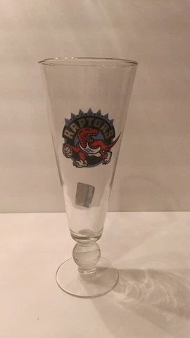 NBA TORONTO RAPTORS Beer glass with retro logo. EUC Cover