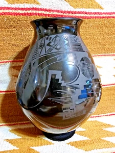 🔥 RARE BEAUTY 11" MATA ORTIZ BLACK ON BLACK POTTERY JAR by FAMOUS LYDIA QUEZADA - Imagen 1 de 8