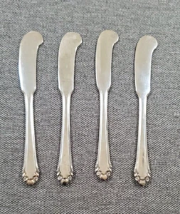 4 esparcidores de mantequilla de mango plano Cavalier by Gorham hechos en 1938 - Imagen 1 de 3