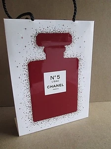 CHANEL PARIS NO 5 L'EAU RED PERFUME BOTTLE HOLIDAY 2018 PAPER BAG ONLY RARE - Picture 1 of 1