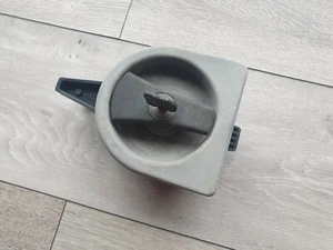 Cerradura de puerta de caravana West Wlloy WD llave lado izquierdo - Imagen 1 de 4