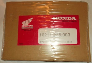 HONDA Outboard Exhaust Pipe Gasket 18211-881-000 fits B75K1 - Picture 1 of 2