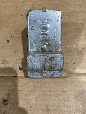 D70B-11654-AA Ford Headlight Switch Assembly Used A34 - Image 1 of 4