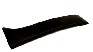SUBARU IMPREZA BUGEYE BLOBEYE HAWKERE DRIVERS SIDE LOWER ARCH TRIM SALOON - Picture 1 of 2