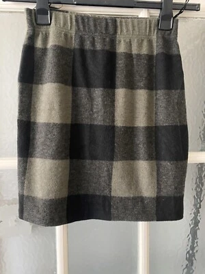 Womens Winter Cozy Mini Skirt Size 10 - Image 1 of 2