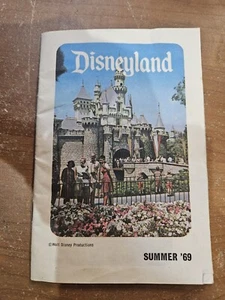 Folleto Disney 1969 - Imagen 1 de 8