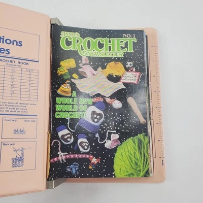 Lote de 11 boletines vintage Annie's Crochet números 1-9, 11-12 en carpeta años 80 Foto 1 de 4
