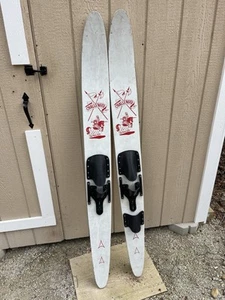 Vintage Wood Water Ski Challenger By Cypress Gardens White old Skis Pair - Picture 1 of 8