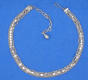 VINTAGE SIGNIERT CORO SILBERFARBEN HALSKETTE COLLIER 15" X 3/8" 3 KETTE DESIGN - Bild 1 von 4