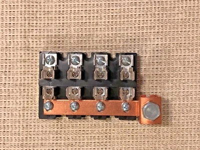 Bussman Eaton Fuse Block Holder T13195-434FS 60 A 300 V 4 fuse Free Shipping — 第 1/4 张图片