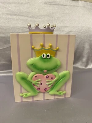 FROG PRINCESS W/HEART BATHROOM BEDROOM DECOR PINK / GREEN TISSUE BOX PREOWNED - Image 1 of 4
