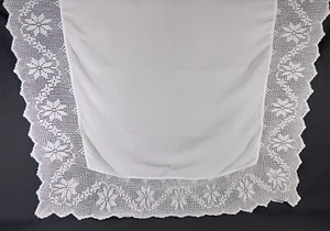Mantel de ganchillo blanco profundo de colección con bordes finos. 112cm cuadrado. En muy buen estado - Imagen 1 de 4