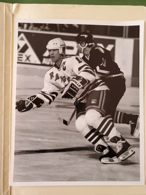 Mark Messier Type 1 Photo New York Rangers.  1992 - Image 1 of 2