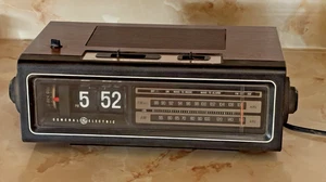 General Electric GE 7-4310F Flip Clock Radio w/Alarm (AS IS) - Picture 1 of 5