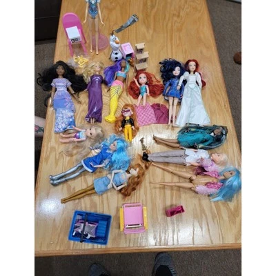 Lote mixto de 14 muñecas Barbies, Disney etc. B90 Foto 1 de 4