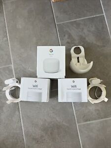 Google Nest Wifi Router and 2 Points - Snow - Excellent condition with extras!