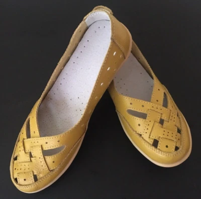 Mocasines sin cordones de cuero para mujer HECHOS A MANO AMARILLOS talla 7. MUY CÓMODO. NUEVO Foto 1 de 4