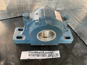 SKF SAF 517 SPLIT PLUMMER PILLOW BLOCK BEARING HOUSING 2.938"-SHAFT - Picture 1 of 2