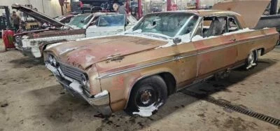 1963 OLDSMOBILE SUPER 88 RIGHT FRONT LOWER CONTROL ARM 2 DOOR HARD TOP 1067488 - Image 1 of 4