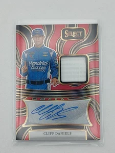 2025 Select NASCAR Autographed Memorabilia Cliff Daniels /49 Larson Crew Chief - Picture 1 of 2