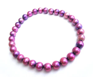 Pulsera de perlas SWZ de 18 cm de largo con cuentas de 5,7 mm en violeta con correa elástica - Imagen 1 de 4