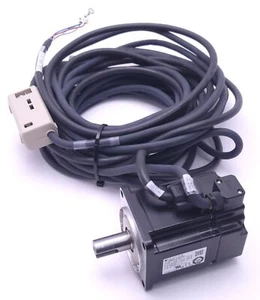 Servomotor rotativo Yaskawa SGMAV-02A3A61 200 W, 200 V CA, 20 bits absoluto, llave y grifo - Imagen 1 de 6