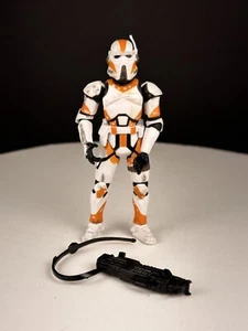 Star Wars Hasbro 30TH ANN UTAPAU AT-RT DRIVER ORDER 66 TARGET EXCLUSIVE - Picture 1 of 2