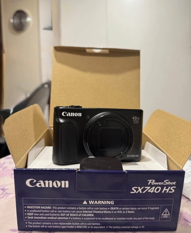 Canon PowerShot SX740 HS 4K UHD 20.3MP Compact Digital Camera - Black (2955C001) - Image 1 of 1