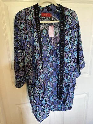 Jaqueta quimono Anthropologie TIGERLILY preta floral bordada espanador pequena nova com etiquetas - Imagem 1 de 4