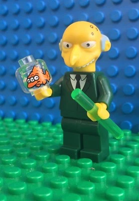 Lego 71005 The Simpsons MONTGOMERY BURNS Fish Minifig Minifigure Series 1 - Image 1 of 3