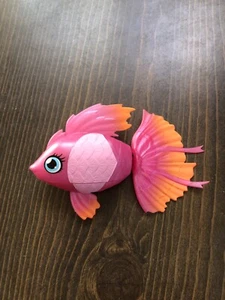π Little Live Pets Bellariva Lil' Dippers Fish Magical Water Activated, Ages 5+ - Picture 1 of 4