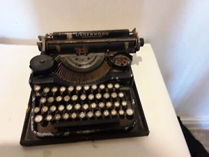 Antique Old Underwood No.4 Typewriter In Case - Picture 1 of 3