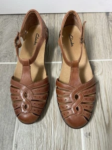 Clark’s Bendable Wendy River Brown Leather Camel Tan Fisherman Sandals Size 8 W - Picture 1 of 6