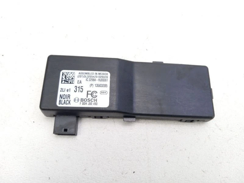 2015-2018 CHEVROLET CORVETTE  KEYLESS ENTRY RECEIVER - Image 1 of 4