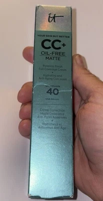 it Cosmetics CC MEDIUM TAN Oil-Free Matte SPF 40 Poreless Finish Full Coverage - Image 1 of 4