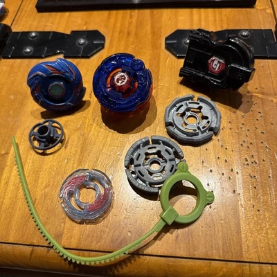 Lote De Colección Beyblade Pegasis II Anillo Metal Salamandra Batalla Tops Foto 1 de 4