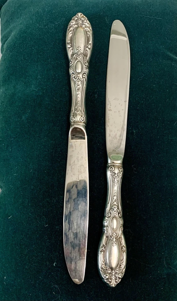 2 cuchillos de cena King Richard con mango de plata esterlina de toalla de 8,5"" de largo Foto 1 de 4
