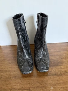 Sam Edelman Women Codie Square Toe Ankle Booties Size 6.5M Snake Print - Picture 1 of 15