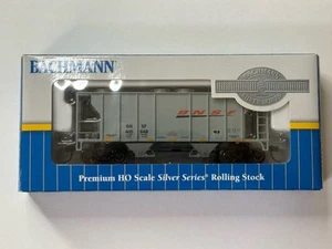 HO Scale Bachmann Trains 73506 BNSF PS-2 Covered Hopper #405648 - Bild 1 von 3