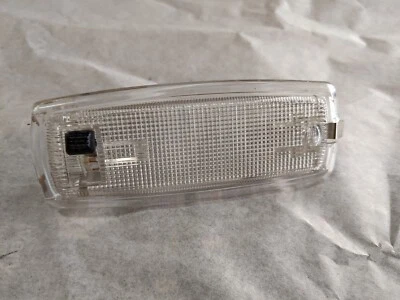 Luz interior Hella BMW 318I 325 325ES 325IS E30 E21 63311363234 dañada como nueva Foto 1 de 4