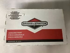 Genuine Briggs & Stratton Lawn Tractor Engine Starter Motor Assembly (BOX TEARS) - Picture 1 of 7